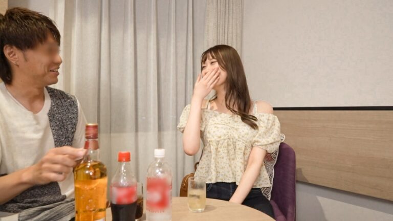 マジ軟派、初撮。 2141 スタイル抜群！モデル体型の色白美少女子大生はハイボールがお好き！？でしょ！？池袋で歩き飲みしているみずきちゃんを声掛けナンパ！あどけないピュアスマイルにエグい腰使いのギャップがたまらない！
