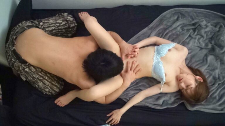 【マチアプ密会】スレンダーな肢体に隠された驚愕のEカップ！休日の彼女を誘い出したら、理性崩壊の「神ボディ」でした。 百戦錬磨のナンパ師のヤリ部屋で、連れ込みSEX隠し撮り 448